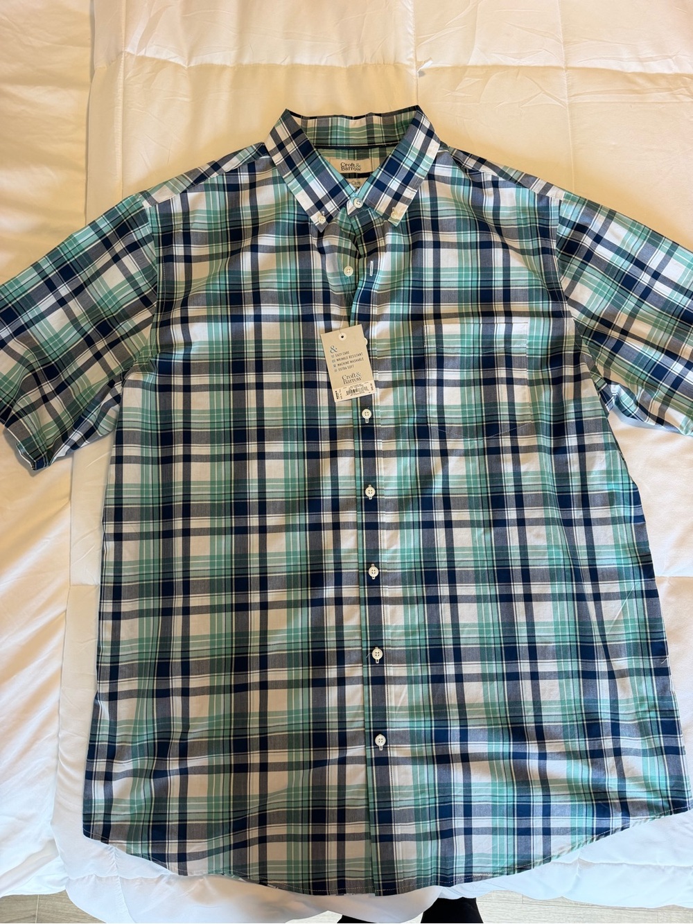 Croft & Barrow Short-Sleeve Plaid Button-Down Shirt